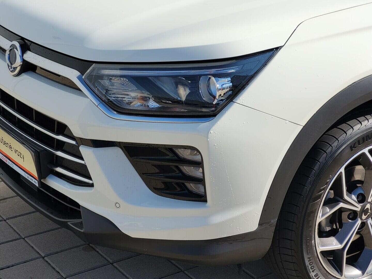 O619V07277_29.webp_KORANDO  1.5  120 kW manuál