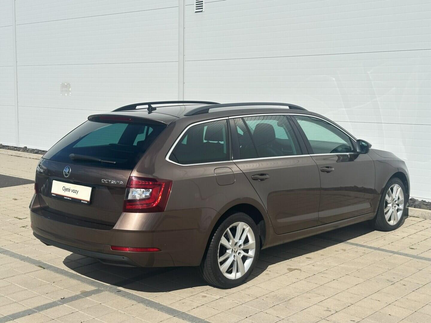 O619V07280_14.webp_OCTAVIA Style Plus 2.0 TDI 110 kW automat