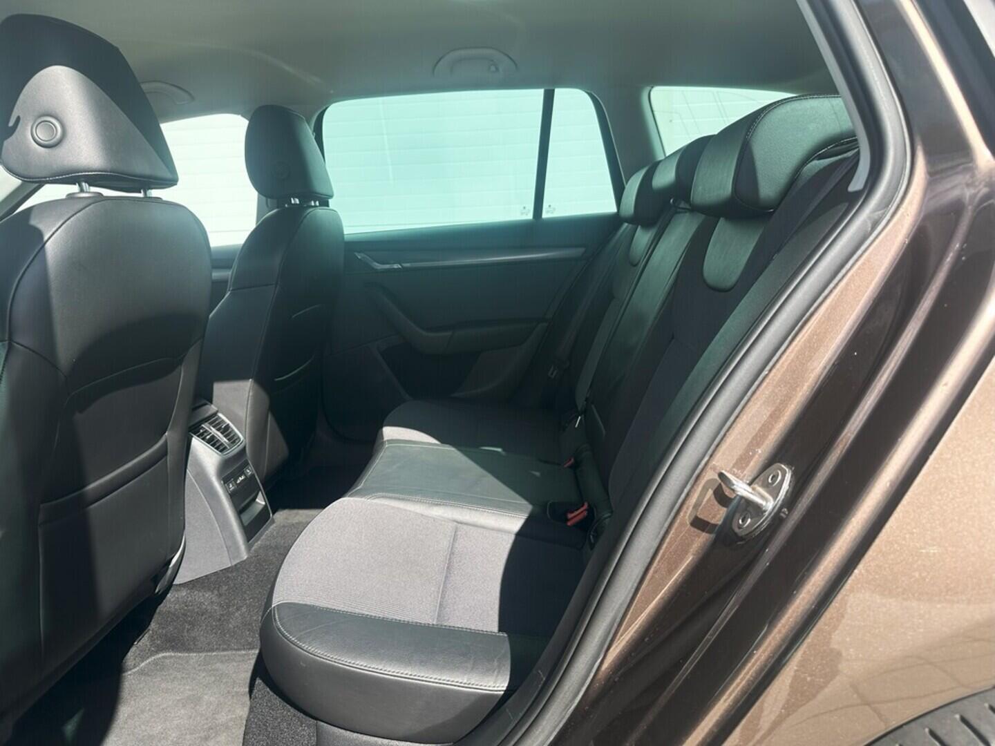 O619V07280_28.webp_OCTAVIA Style Plus 2.0 TDI 110 kW automat