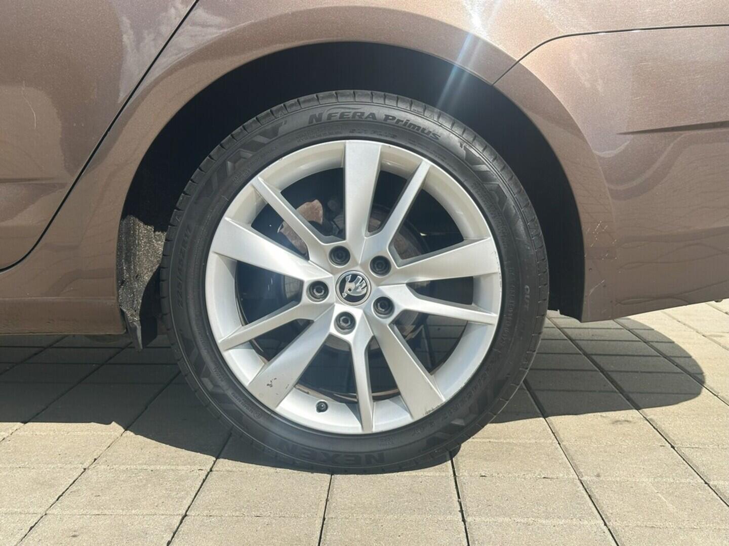 O619V07280_30.webp_OCTAVIA Style Plus 2.0 TDI 110 kW automat