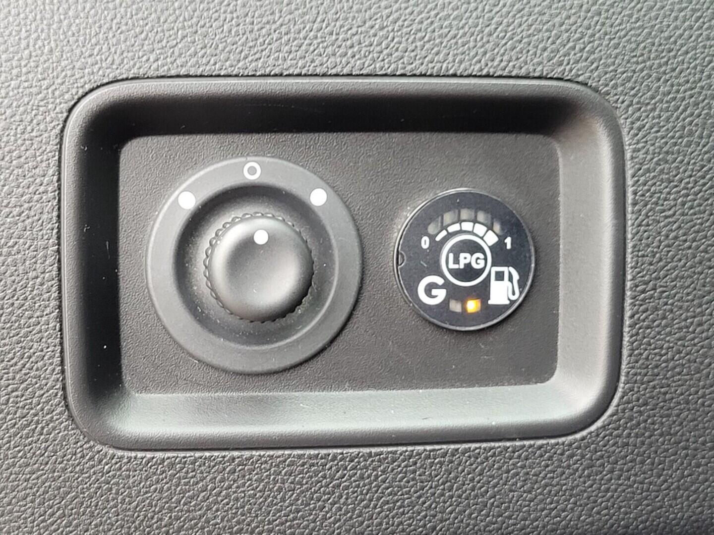 O619V07283_21.webp_DUSTER  1.0 TCe 67 kW manuál, DPH