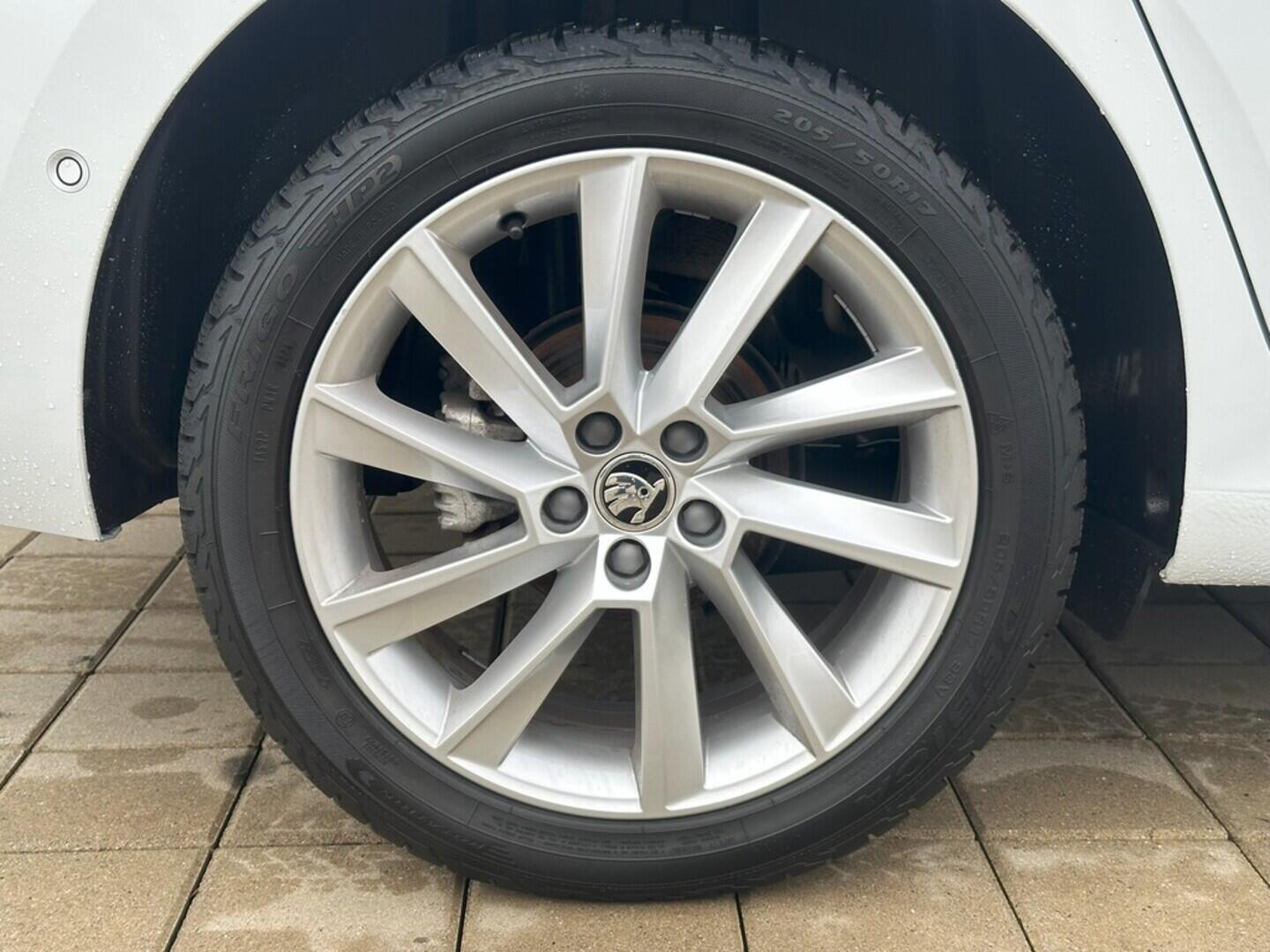 O619V07285_28.webp_SCALA Style 1.0 TSI 81 kW manuál, DPH