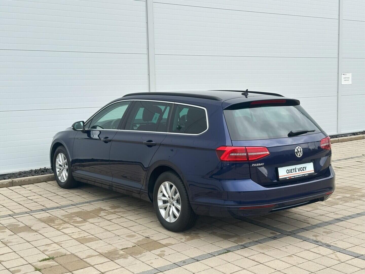 O619V07290_16.webp_PASSAT VARIANT Comfortline 1.6 TDI 88 kW automat
