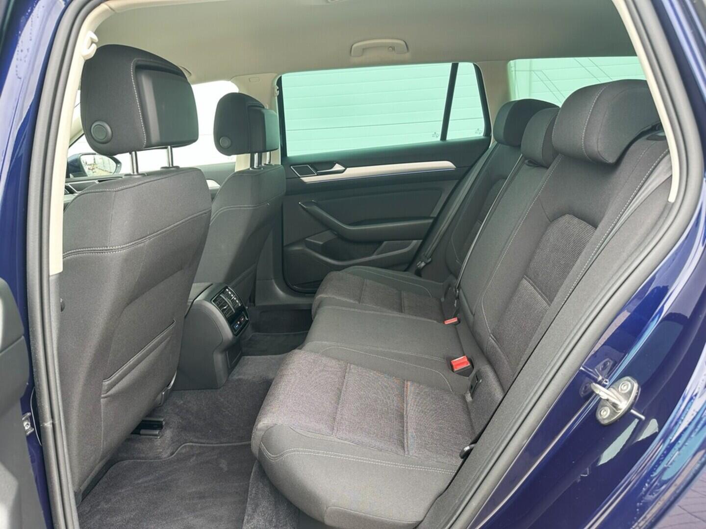 O619V07290_28.webp_PASSAT VARIANT Comfortline 1.6 TDI 88 kW automat