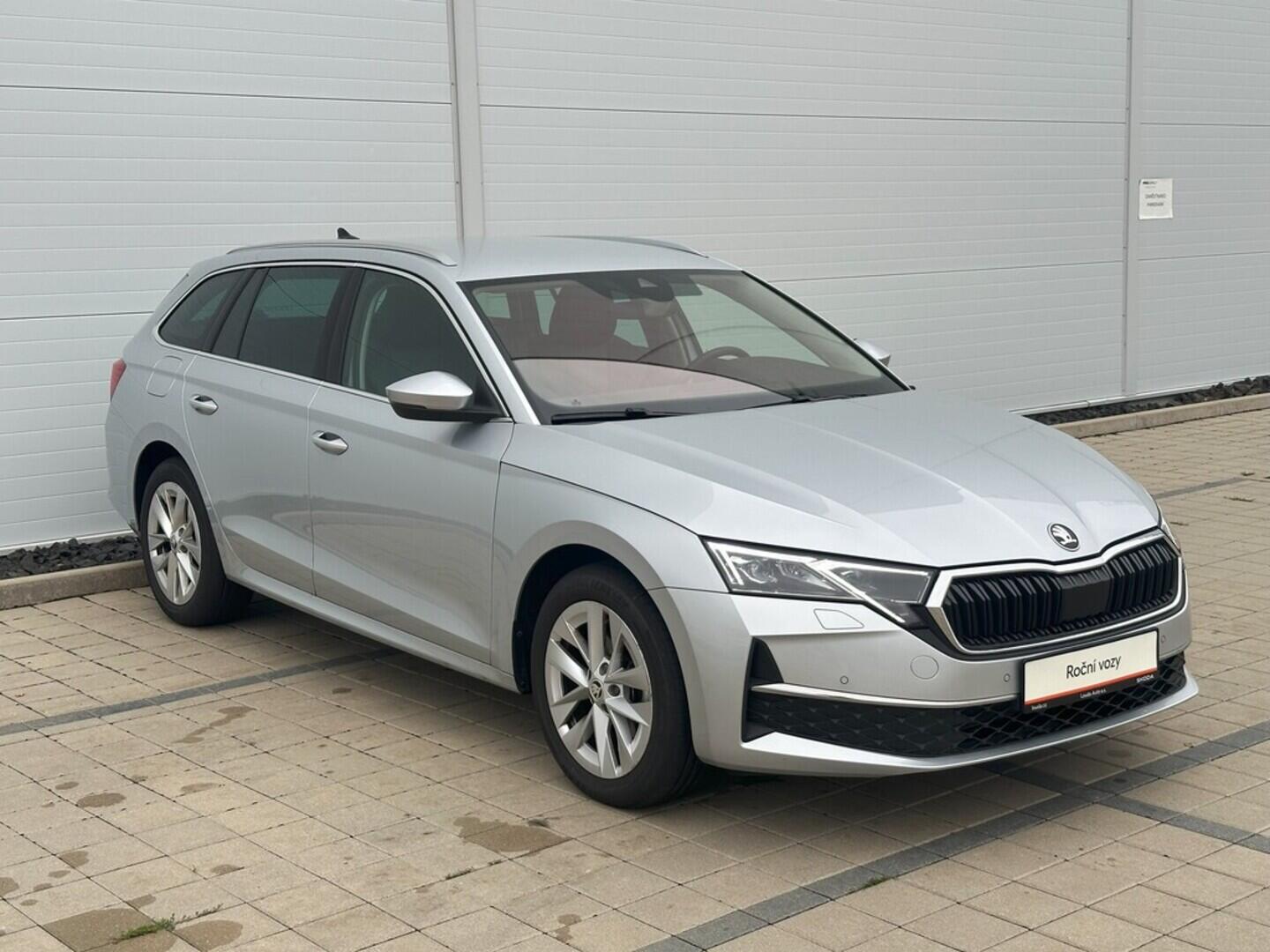 O619V07296_12.webp_OCTAVIA Top Selection 2.0 TDI 110 kW automat, DPH