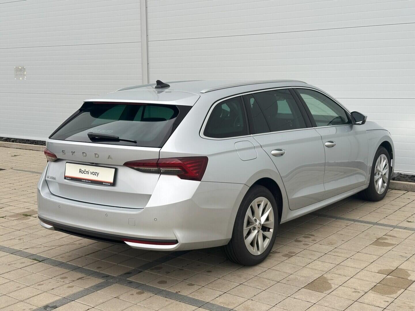 O619V07296_14.webp_OCTAVIA Top Selection 2.0 TDI 110 kW automat, DPH