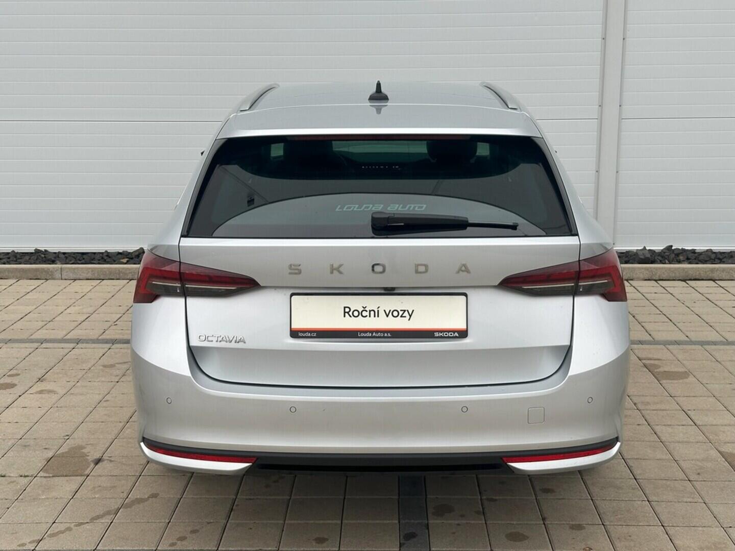 O619V07296_15.webp_OCTAVIA Top Selection 2.0 TDI 110 kW automat, DPH