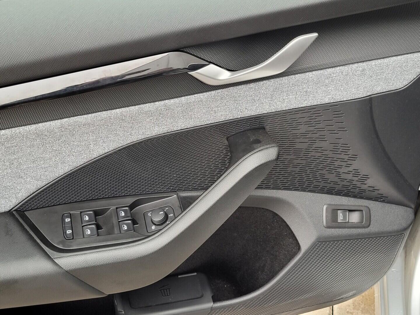 O619V07296_34.webp_OCTAVIA Top Selection 2.0 TDI 110 kW automat, DPH