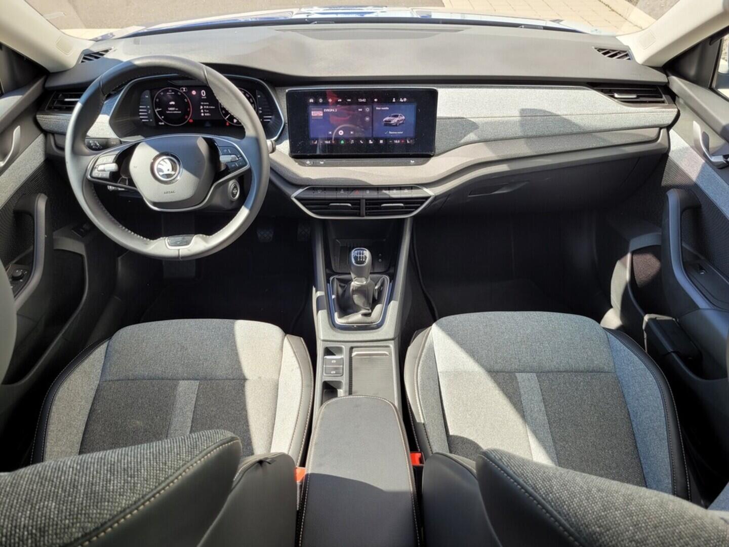 O619V07298_18.webp_OCTAVIA Top Selection 1.5 TSI 110 kW manuál, DPH