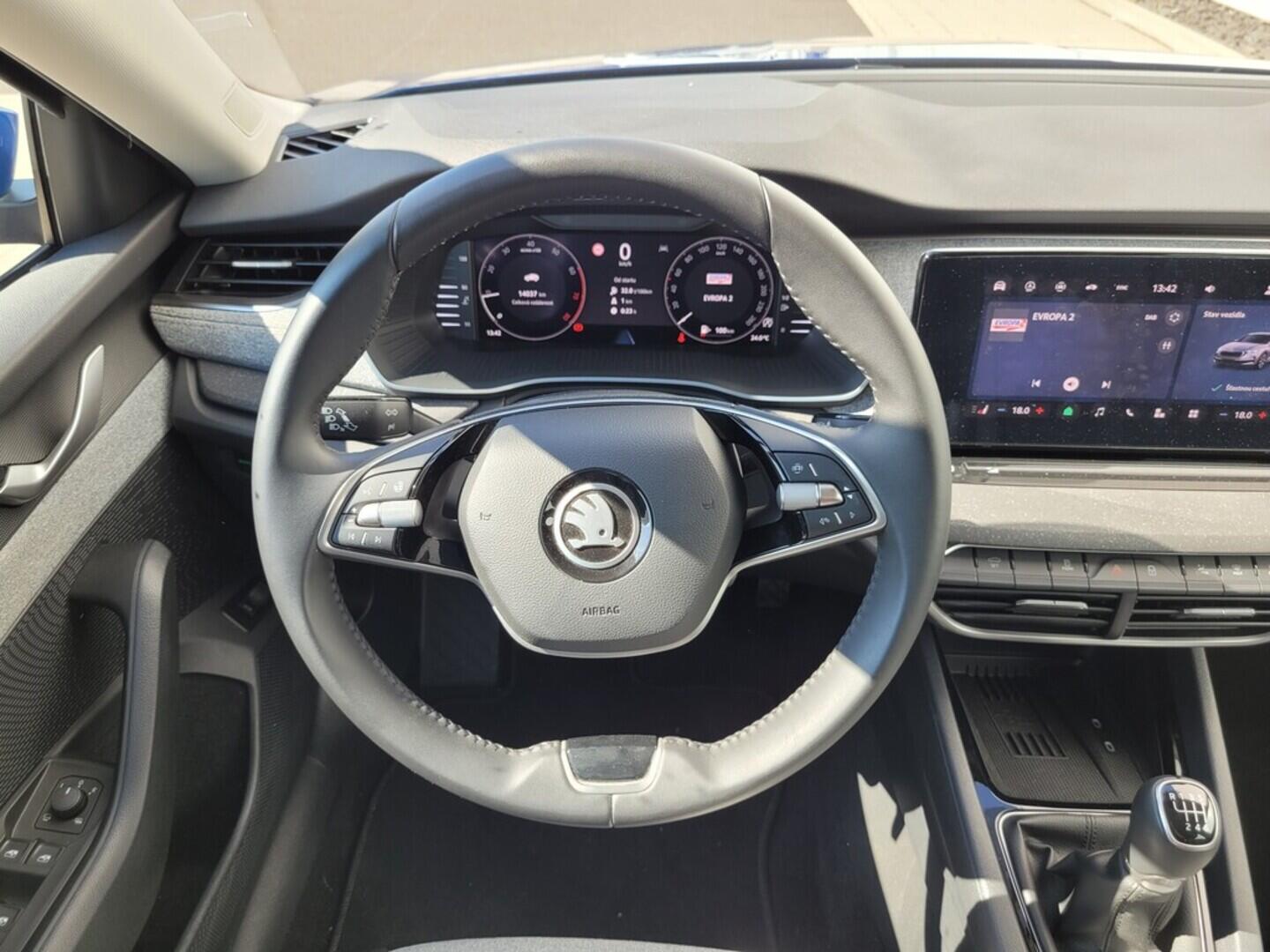 O619V07298_20.webp_OCTAVIA Top Selection 1.5 TSI 110 kW manuál, DPH