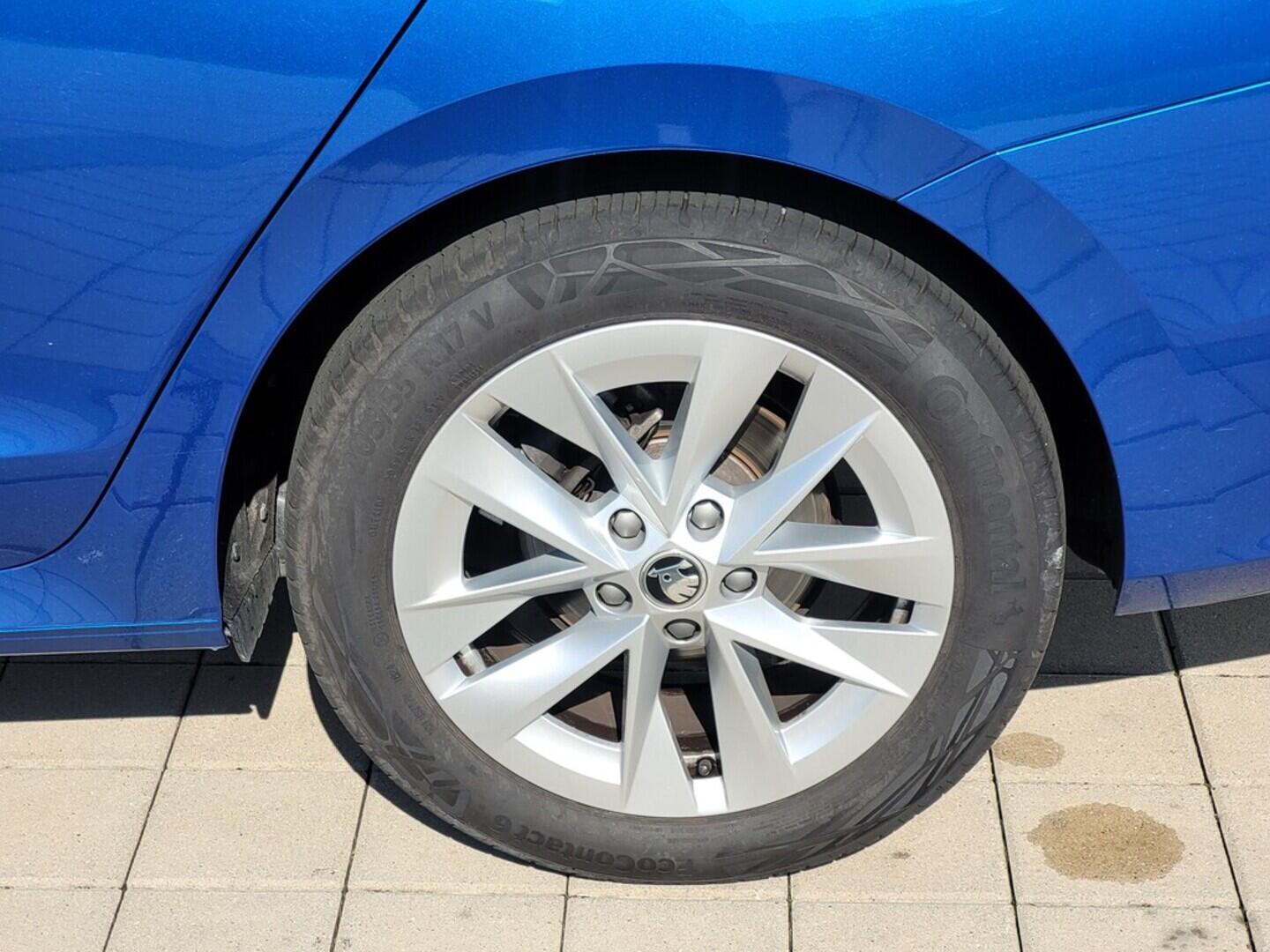 O619V07298_35.webp_OCTAVIA Top Selection 1.5 TSI 110 kW manuál, DPH