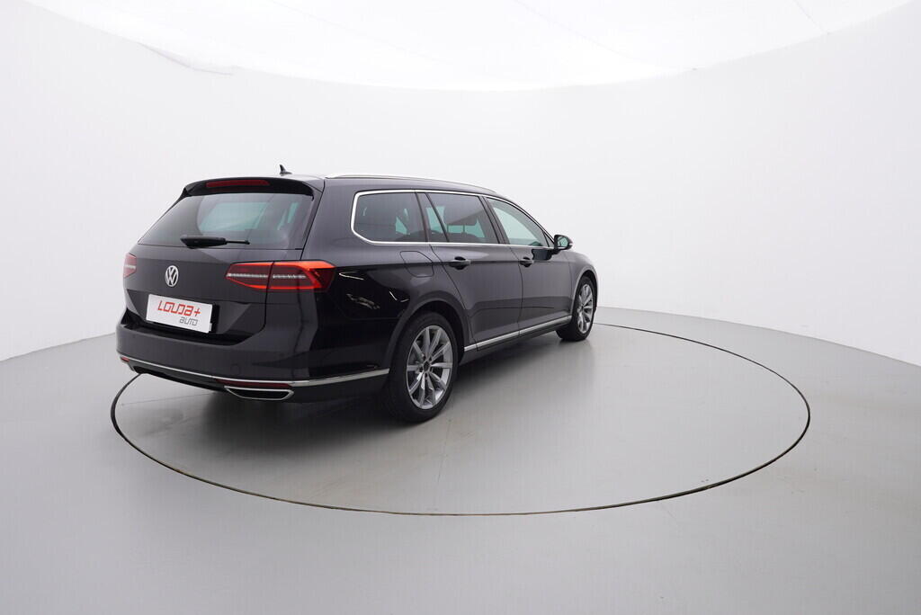 O619V07301_14.webp_PASSAT VARIANT Highline 2.0 TDI 140 kW automat