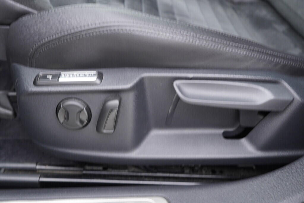 O619V07301_23.webp_PASSAT VARIANT Highline 2.0 TDI 140 kW automat