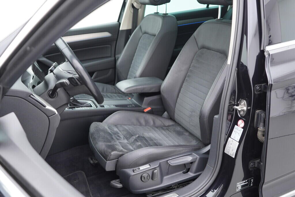O619V07301_24.webp_PASSAT VARIANT Highline 2.0 TDI 140 kW automat