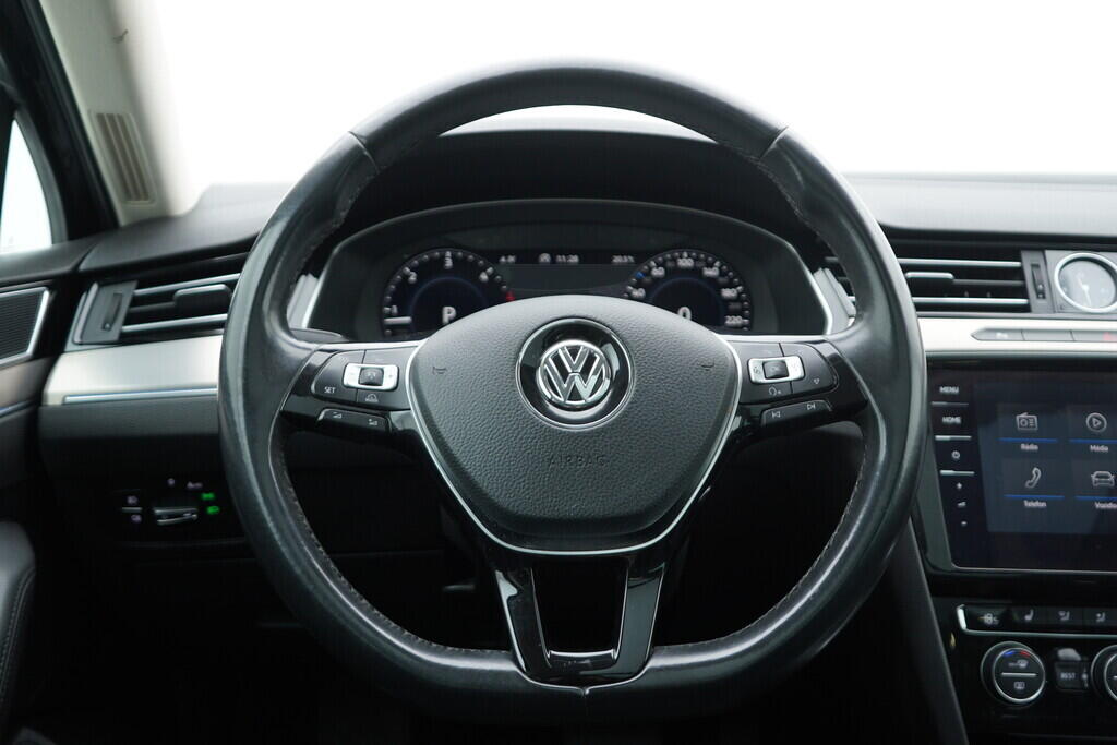 O619V07301_28.webp_PASSAT VARIANT Highline 2.0 TDI 140 kW automat