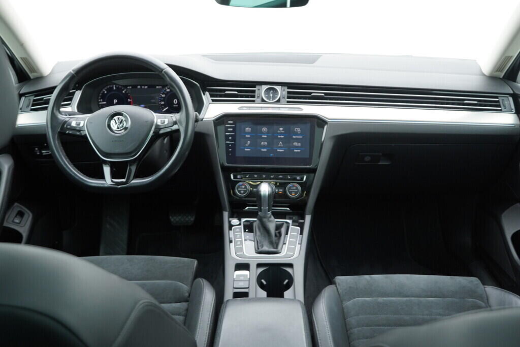 O619V07301_29.webp_PASSAT VARIANT Highline 2.0 TDI 140 kW automat