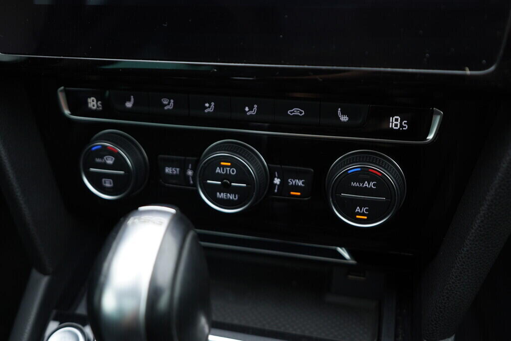 O619V07301_34.webp_PASSAT VARIANT Highline 2.0 TDI 140 kW automat