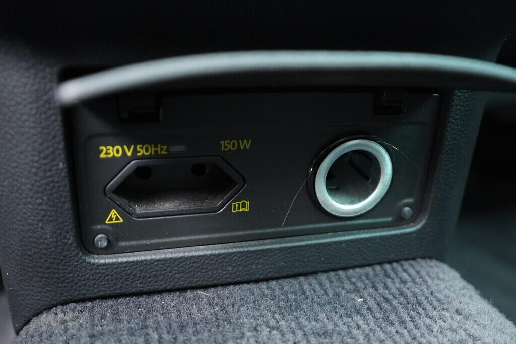 O619V07301_39.webp_PASSAT VARIANT Highline 2.0 TDI 140 kW automat