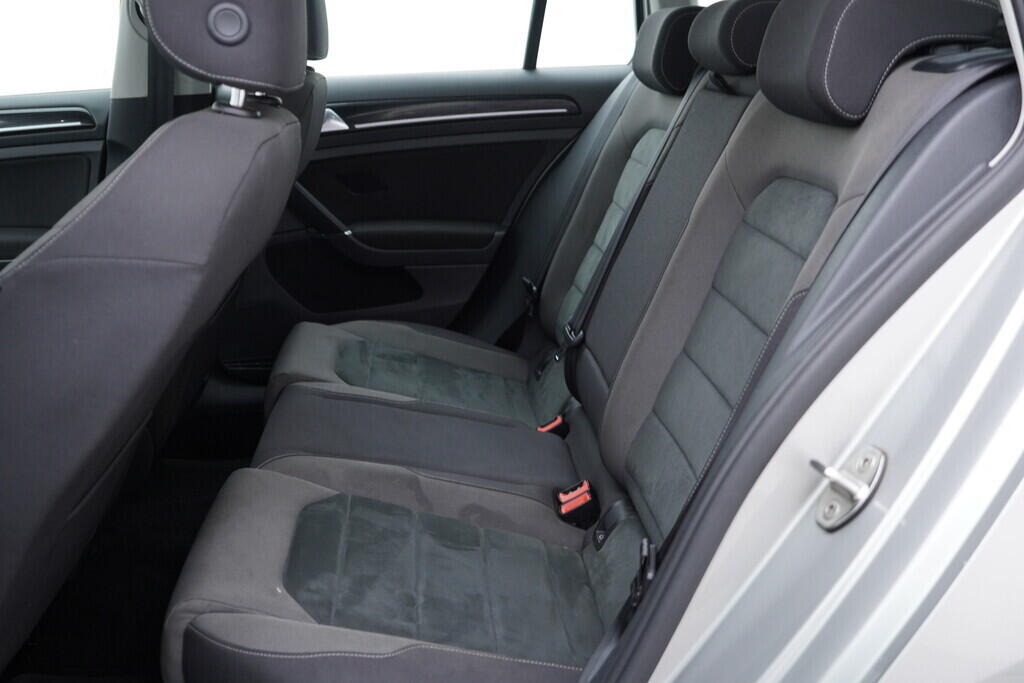 O619V07304_35.webp_GOLF 4Motion Highline 2.0 TDI 110 kW automat