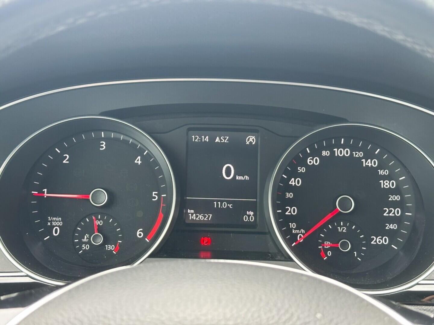 O619V07305_19.webp_PASSAT VARIANT business 2.0 TDI 110 kW manuál