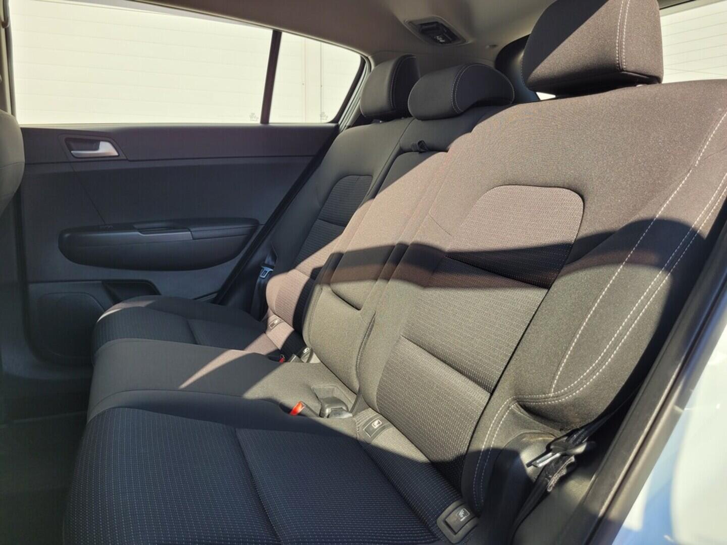 O619V07312_33.webp_SPORTAGE  1.6 GDi 97 kW manuál