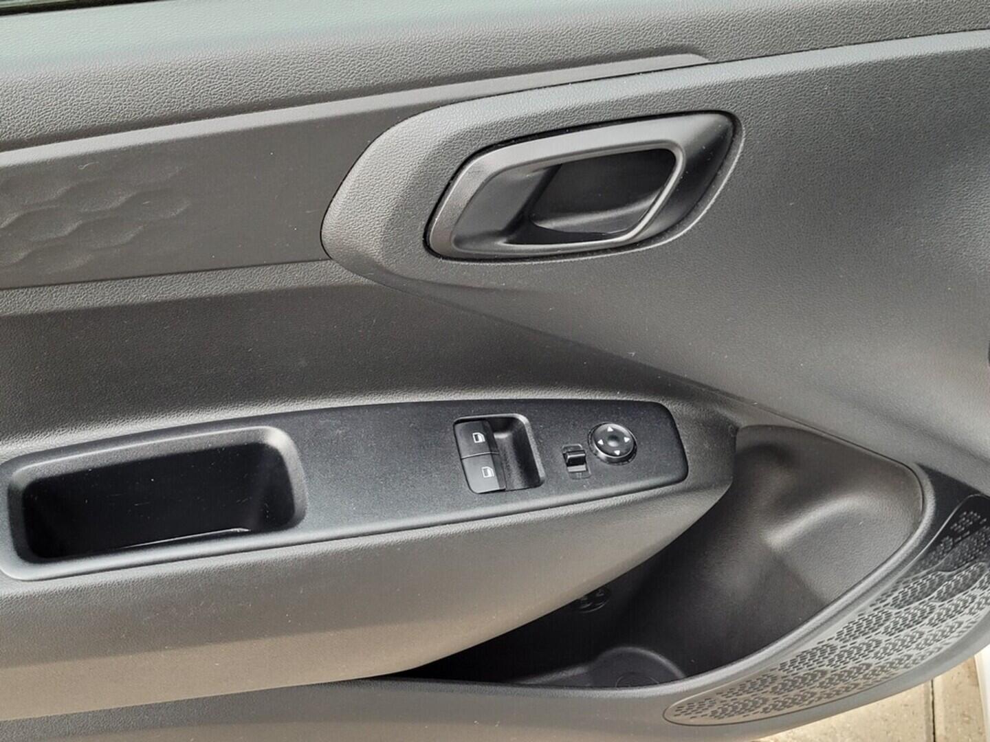 O619V07319_28.webp_I10 Comfort Go 1.0  49 kW manuál