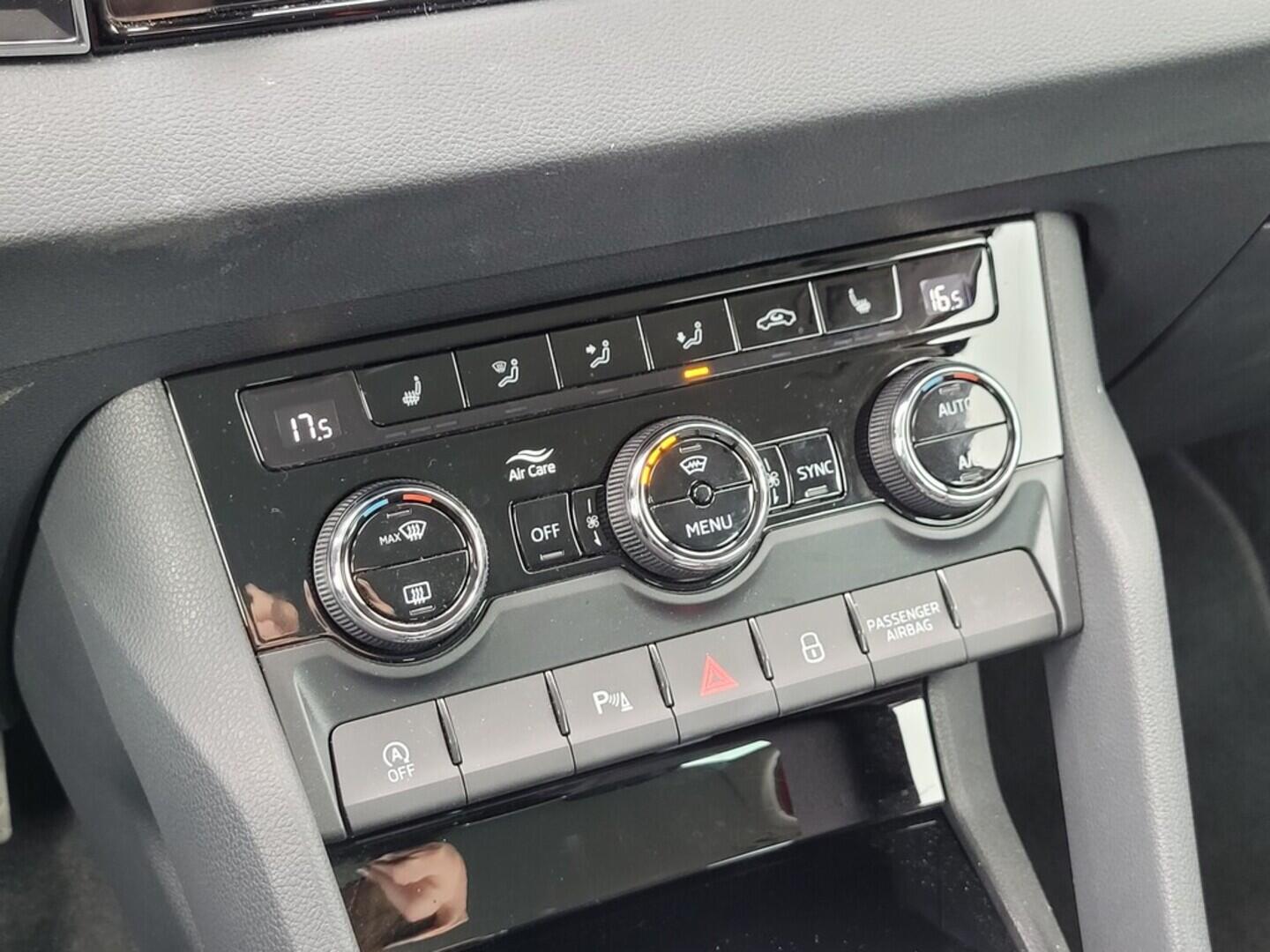 O619V07322_26.webp_KAROQ Selection 1.5 TSI 110 kW automat, DPH