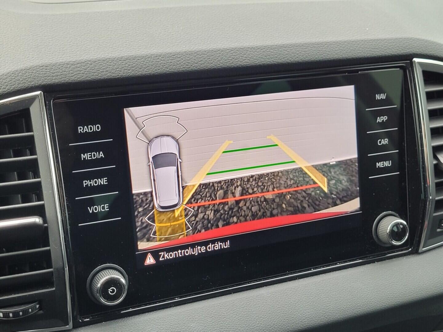 O619V07322_27.webp_KAROQ Selection 1.5 TSI 110 kW automat, DPH