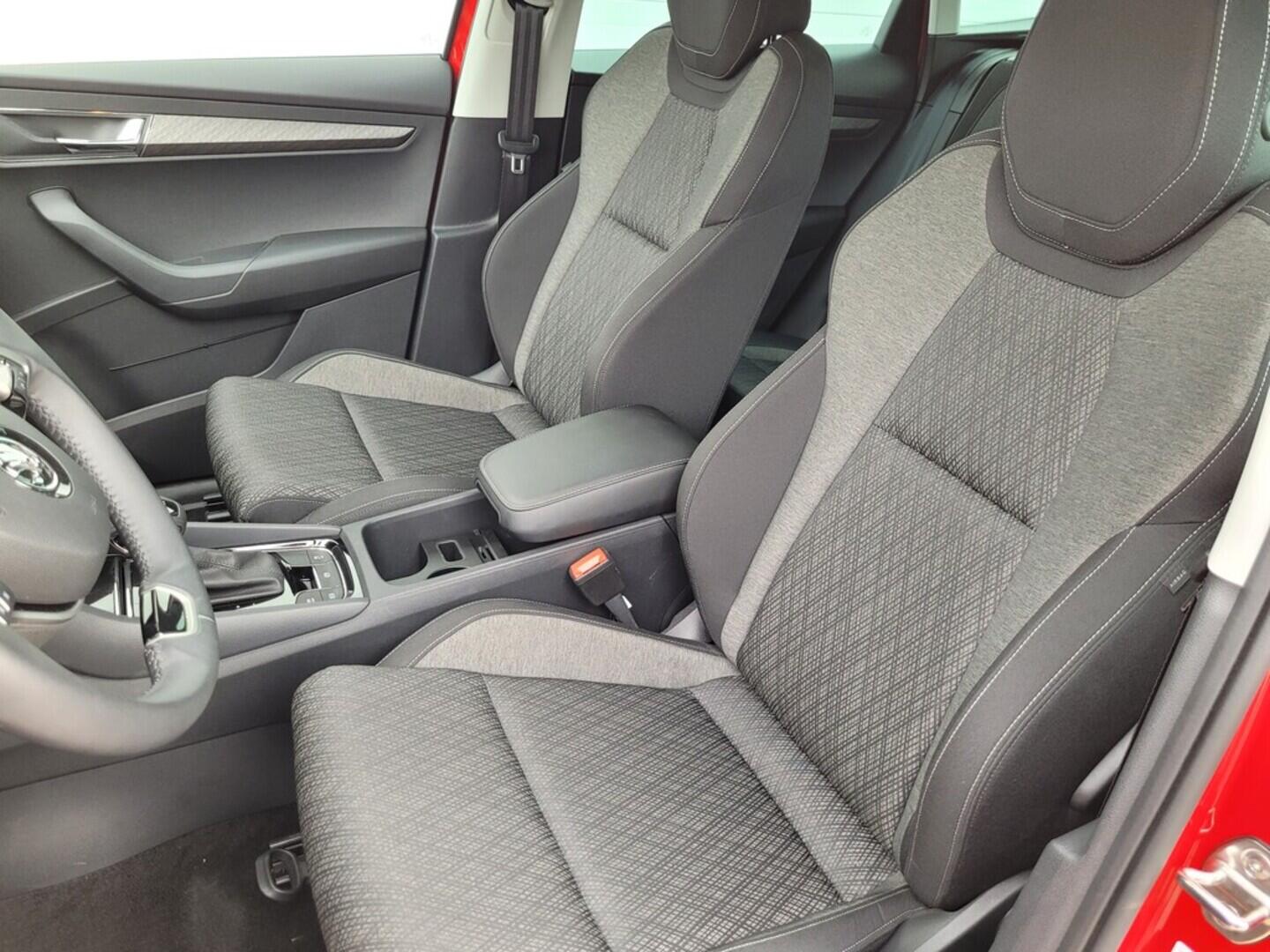 O619V07322_33.webp_KAROQ Selection 1.5 TSI 110 kW automat, DPH