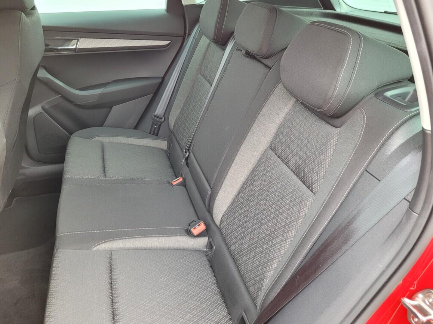 O619V07322_34.webp_KAROQ Selection 1.5 TSI 110 kW automat, DPH