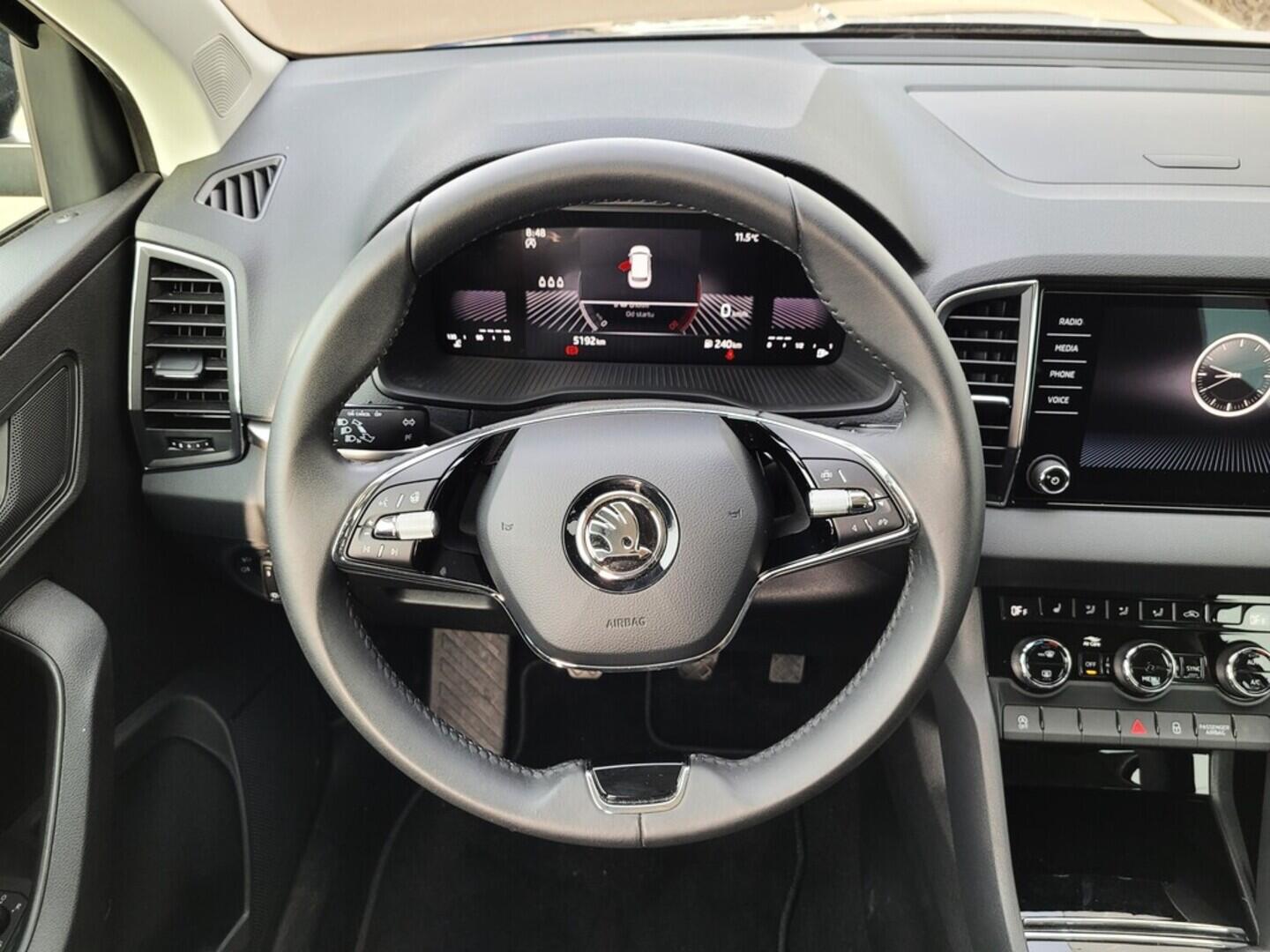 O619V07335_18.webp_KAROQ Ambition 1.0 TSI 81 kW manuál, DPH