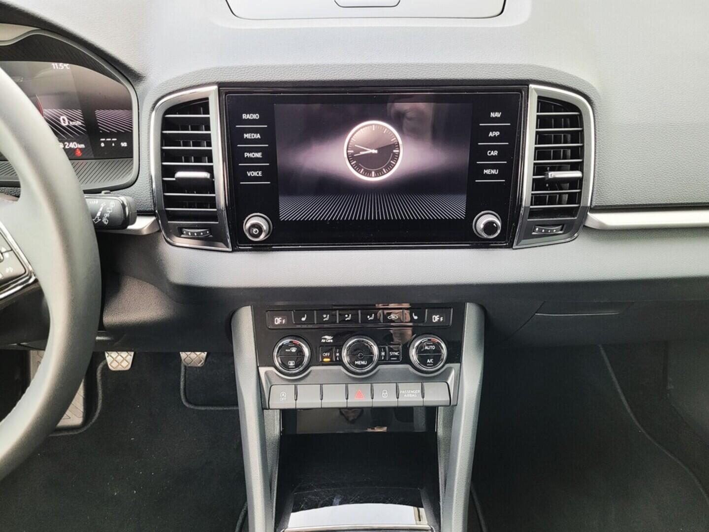 O619V07335_33.webp_KAROQ Ambition 1.0 TSI 81 kW manuál, DPH