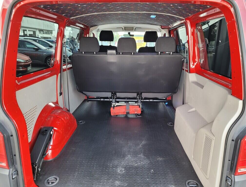 O619V07337_29.webp_TRANSPORTER KOMBI  2.0 TDI 110 kW manuál