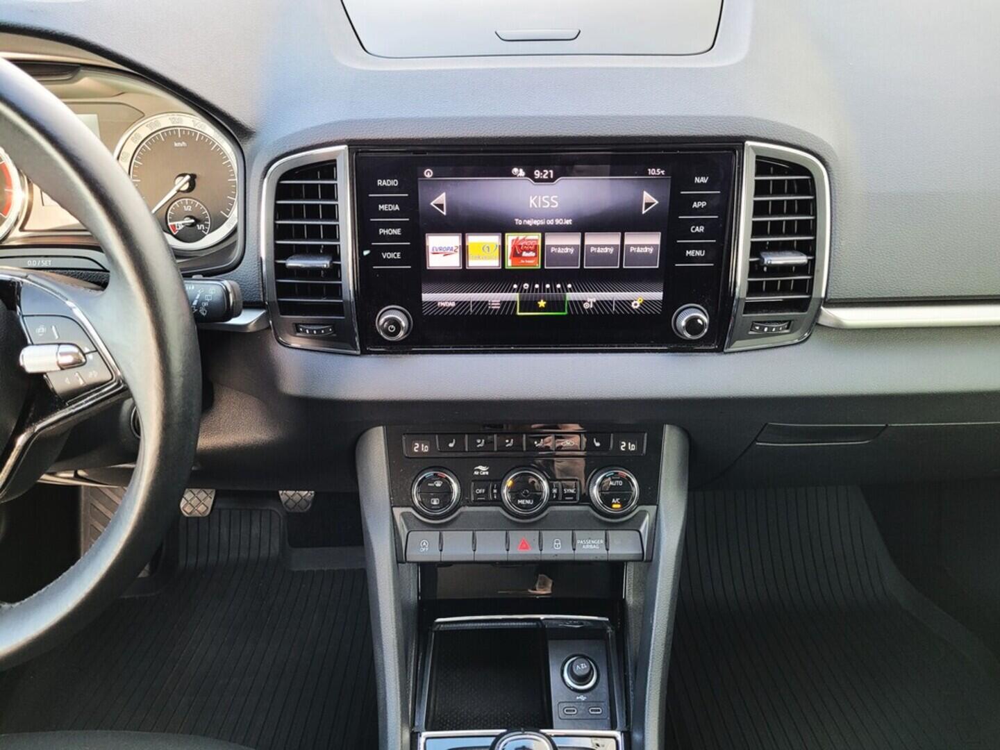 O619V07338_20.webp_KAROQ Ambition 1.5 TSI 110 kW manuál, DPH