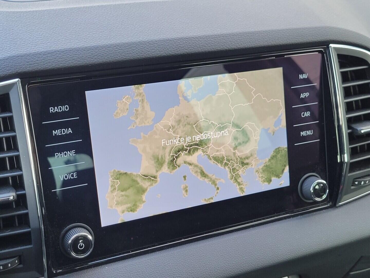 O619V07338_25.webp_KAROQ Ambition 1.5 TSI 110 kW manuál, DPH