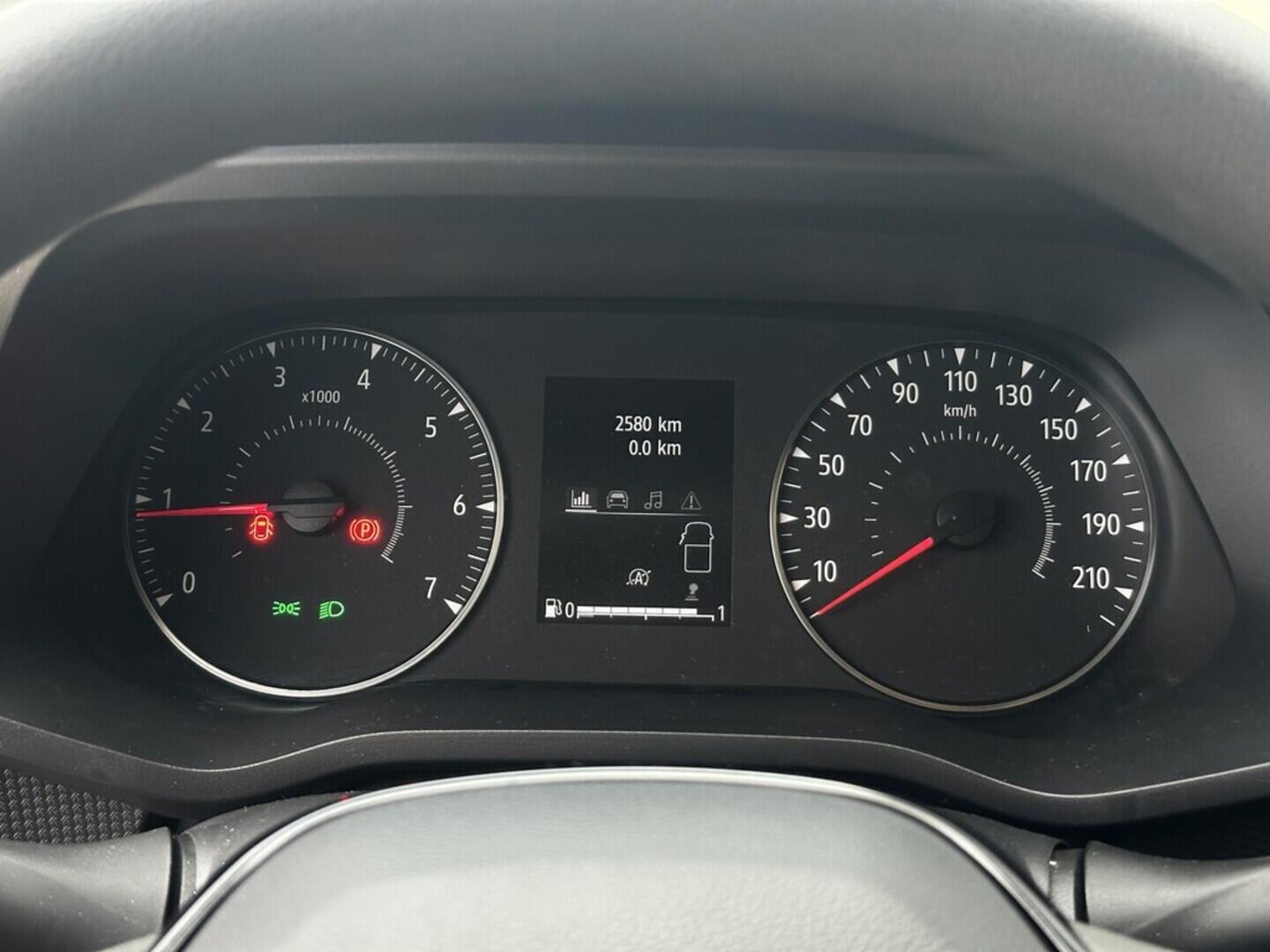 O619V07345_19.webp_TRAFIC Komfort L2H1 2.0 Blue dCi 96 kW manuál, DPH