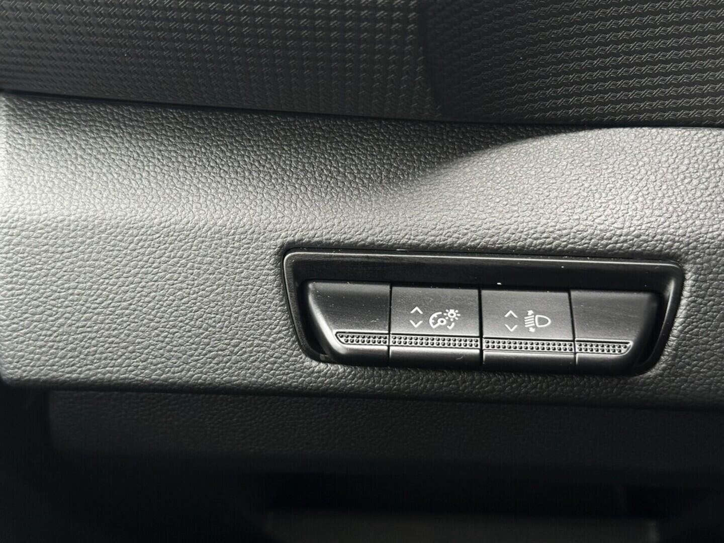 O619V07345_26.webp_TRAFIC Komfort L2H1 2.0 Blue dCi 96 kW manuál, DPH