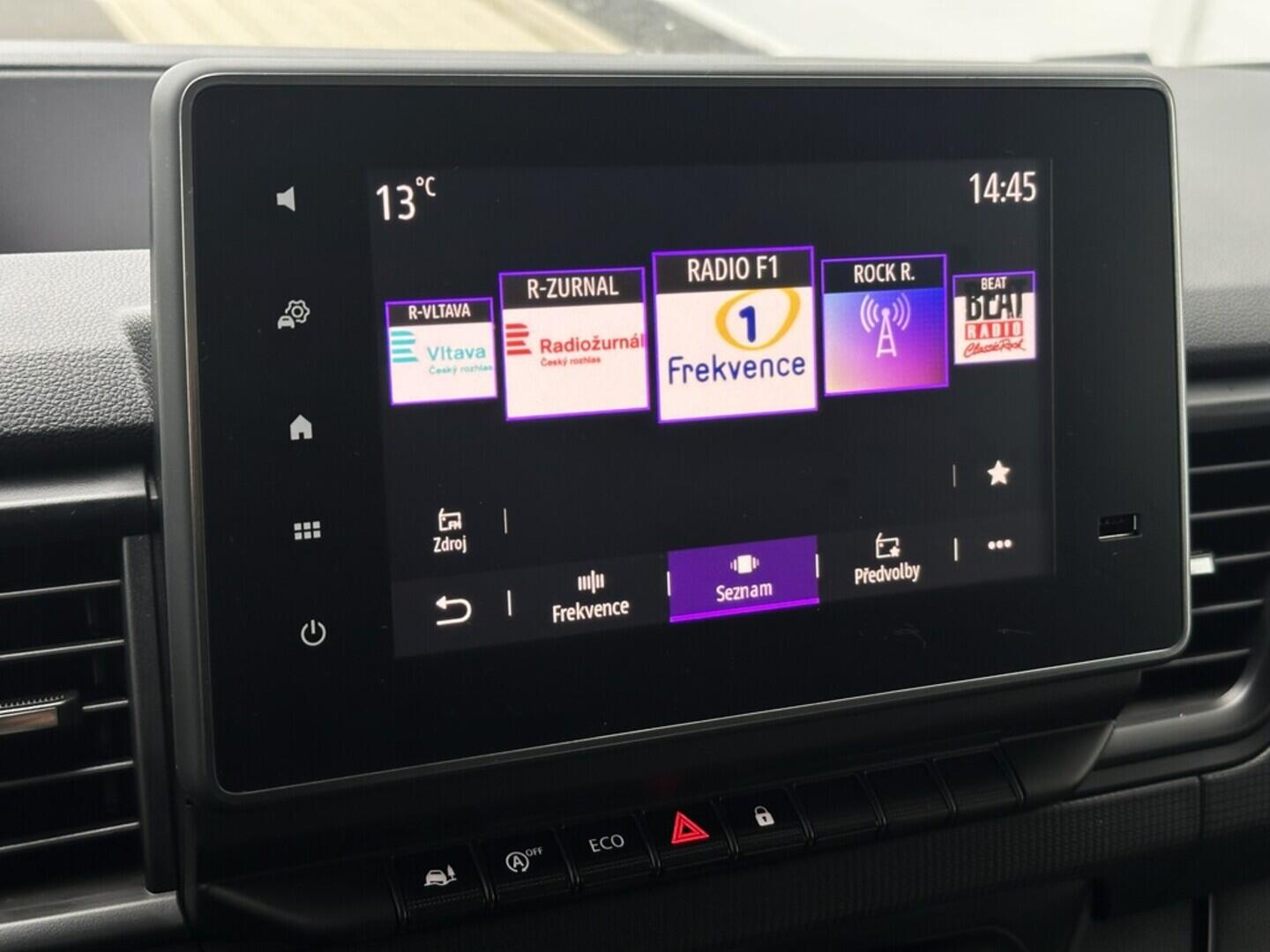 O619V07345_27.webp_TRAFIC Komfort L2H1 2.0 Blue dCi 96 kW manuál, DPH