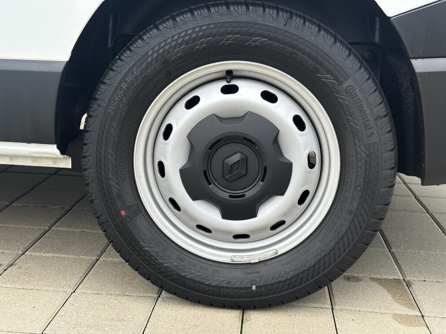 O619V07345_30.webp_TRAFIC Komfort L2H1 2.0 Blue dCi 96 kW manuál, DPH