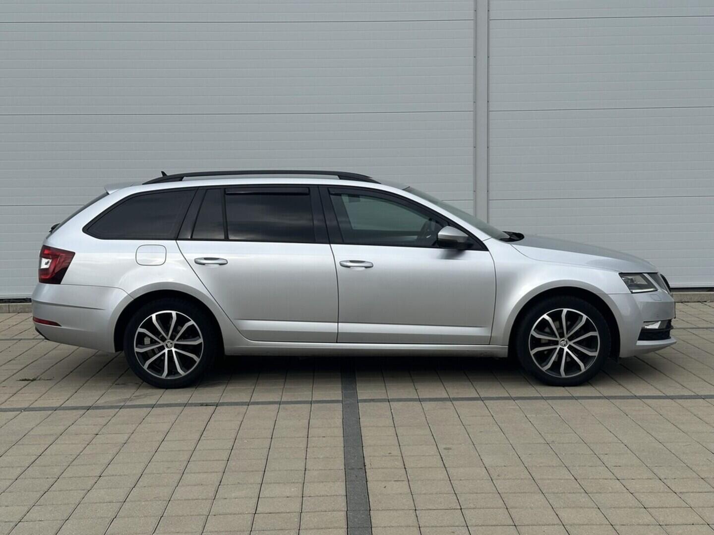 O619V07350_13.webp_OCTAVIA Ambiente 2.0 TDI 110 kW automat