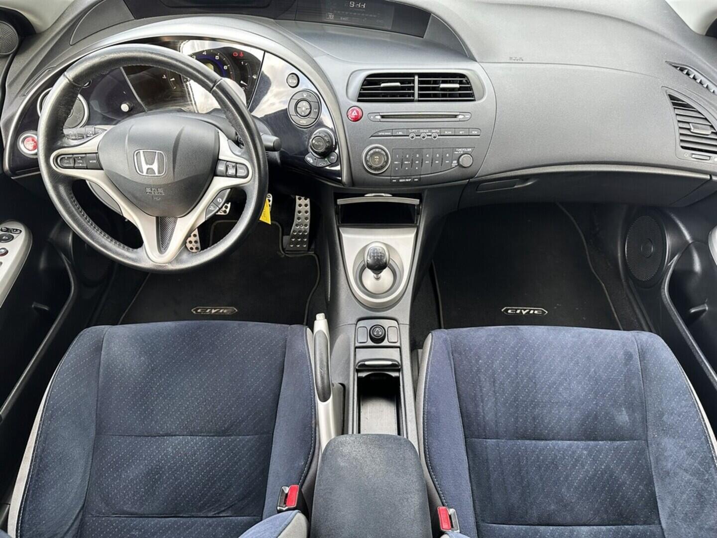 O619V07364_18.webp_CIVIC Sport 1.8 i-VTEC 103 kW manuál