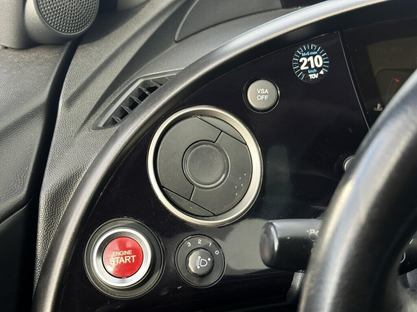 O619V07364_23.webp_CIVIC Sport 1.8 i-VTEC 103 kW manuál
