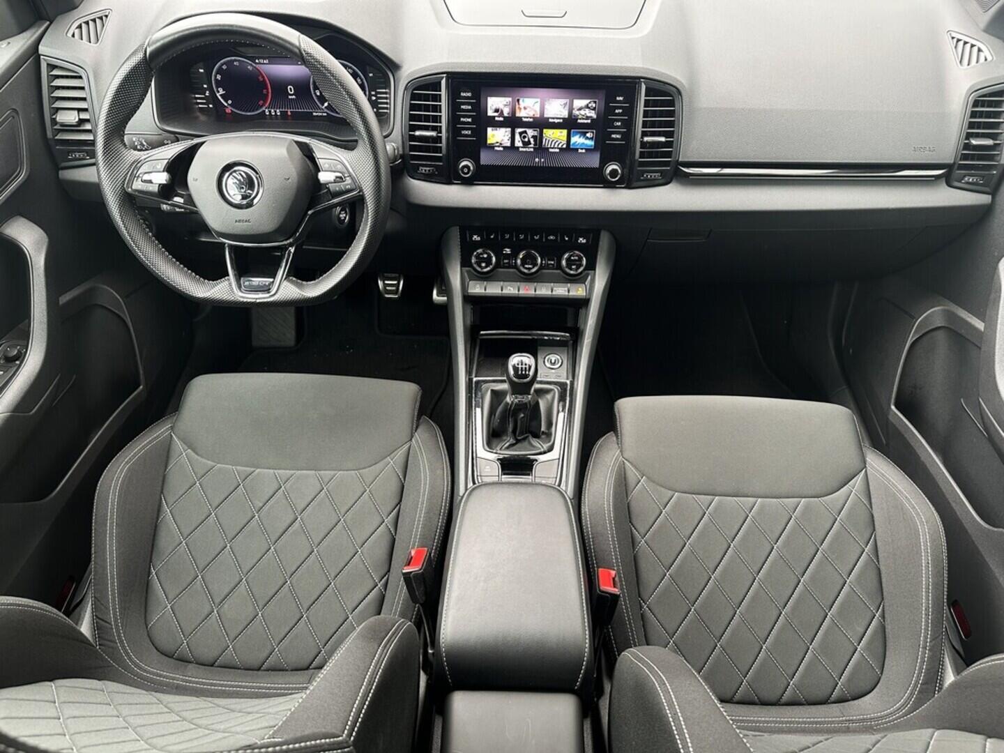 O619V07367_18.webp_KAROQ SportLine 2.0 TDI 110 kW manuál, DPH
