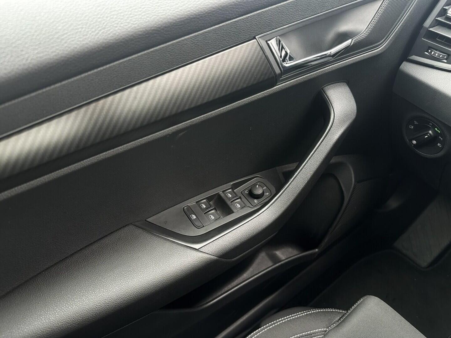 O619V07367_22.webp_KAROQ SportLine 2.0 TDI 110 kW manuál, DPH