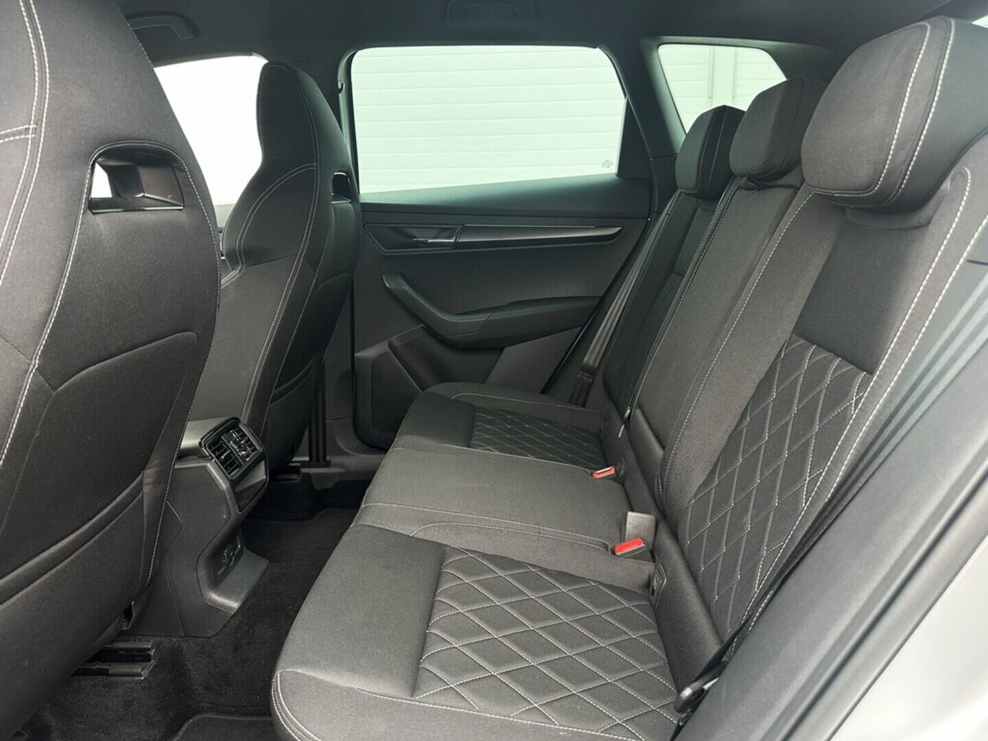 O619V07367_29.webp_KAROQ SportLine 2.0 TDI 110 kW manuál, DPH