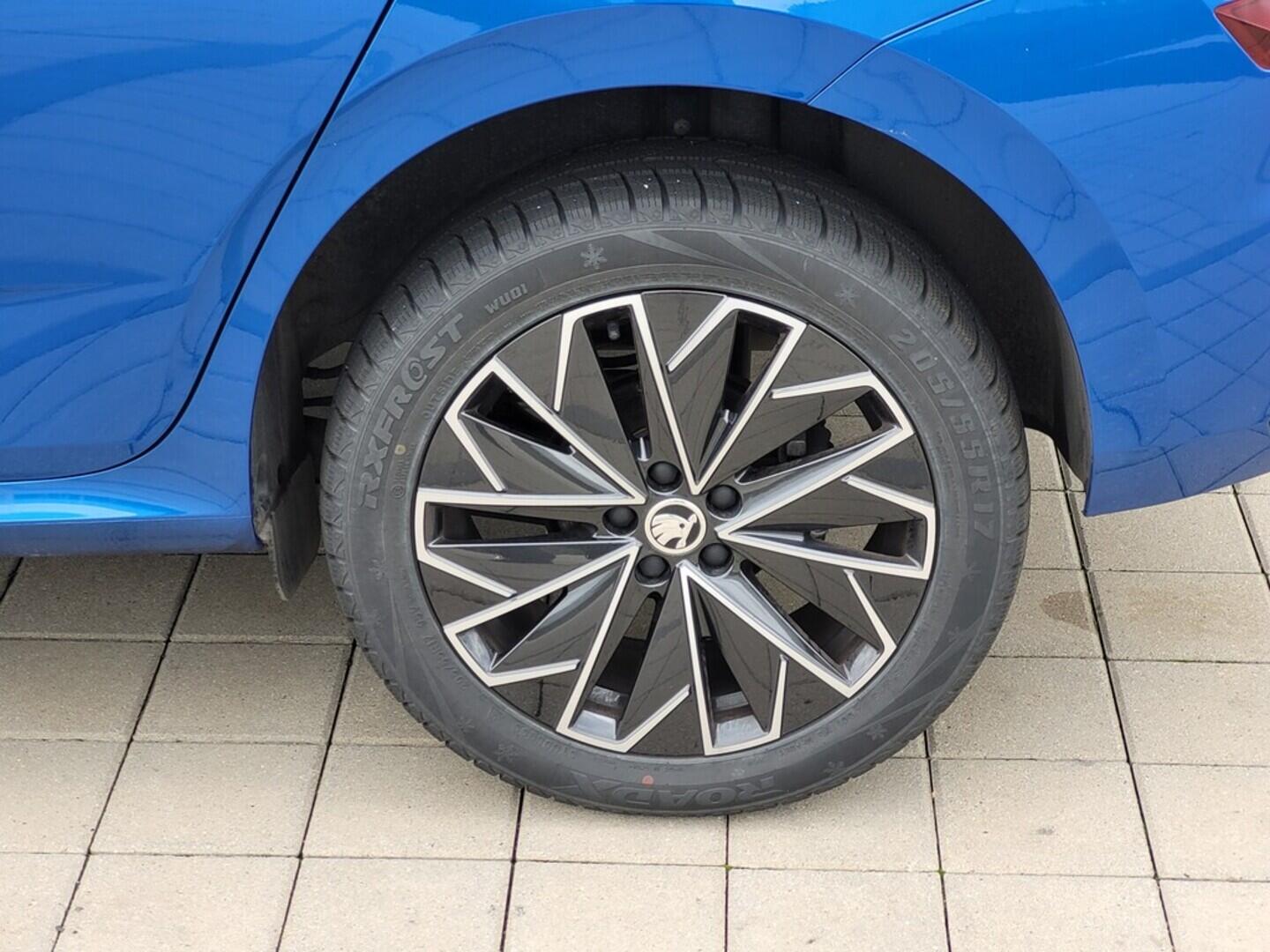 O619V07372_28.webp_KAMIQ Drive 1.0 TSI 85 kW manuál, DPH