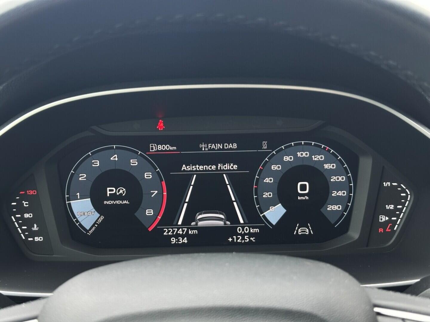 O619V07373_19.webp_Q3 SPORTBACK S-line 1.5 TSI 110 kW automat, DPH