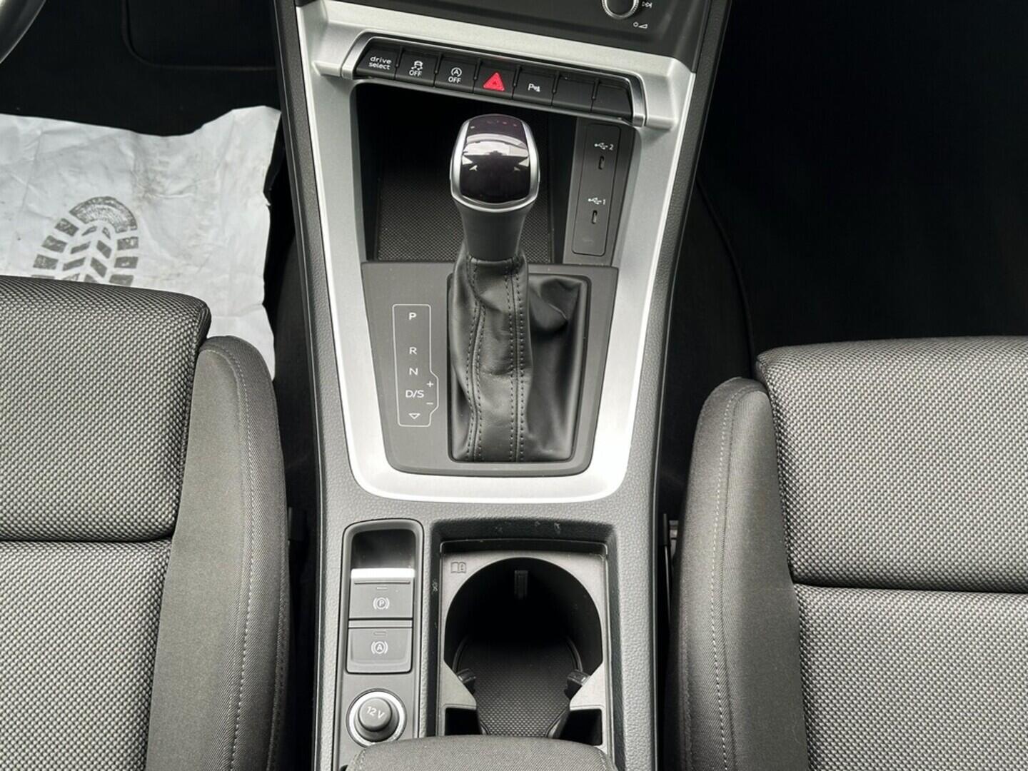 O619V07373_21.webp_Q3 SPORTBACK S-line 1.5 TSI 110 kW automat, DPH