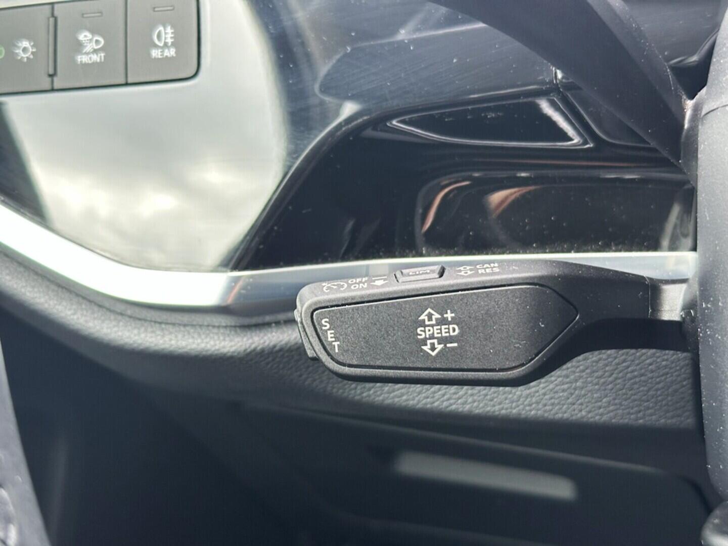 O619V07373_24.webp_Q3 SPORTBACK S-line 1.5 TSI 110 kW automat, DPH