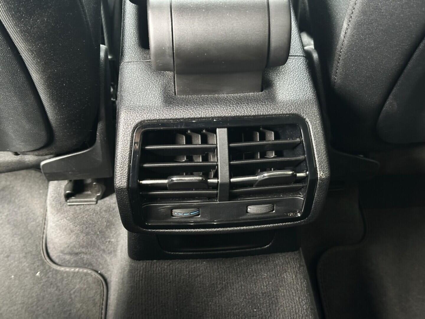 O619V07373_33.webp_Q3 SPORTBACK S-line 1.5 TSI 110 kW automat, DPH